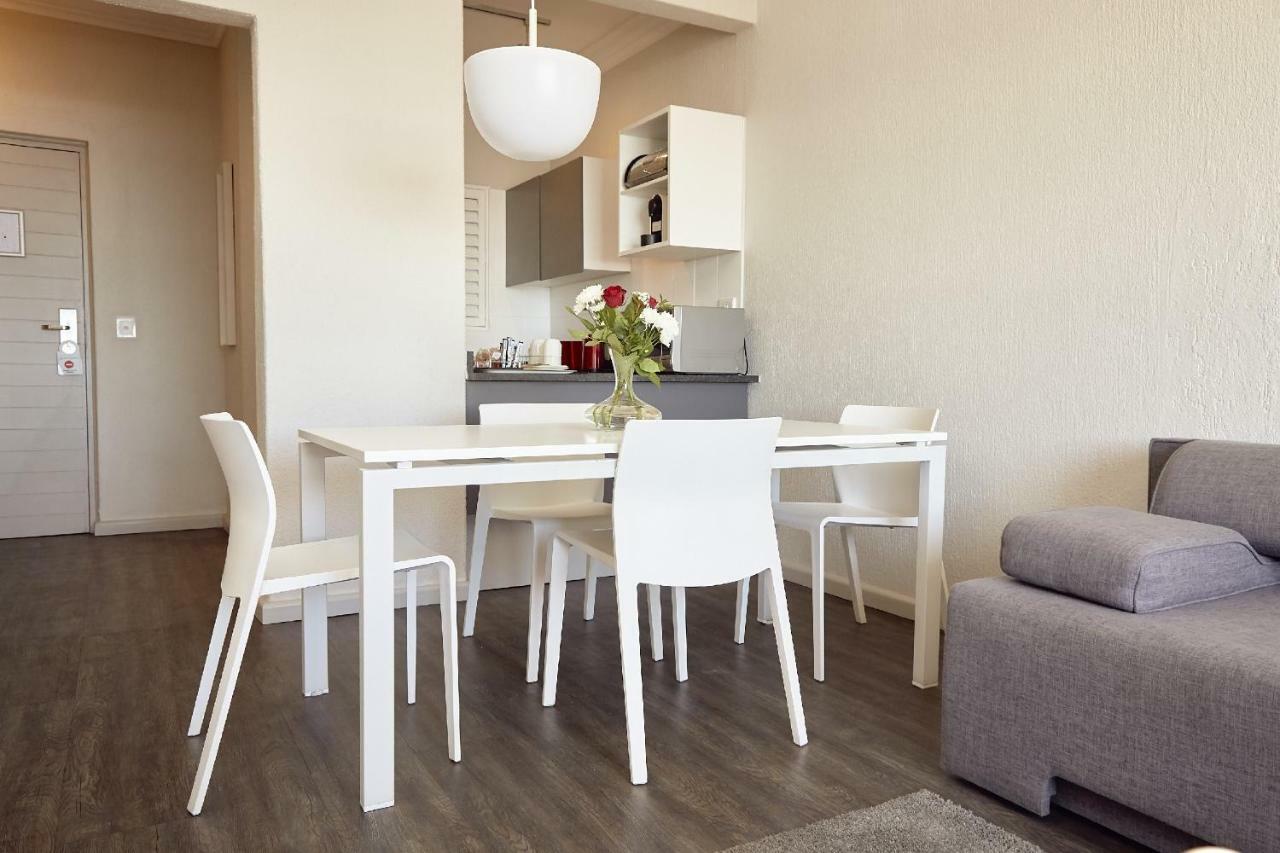 First Group Riviera Suites Cape Town Ngoại thất bức ảnh